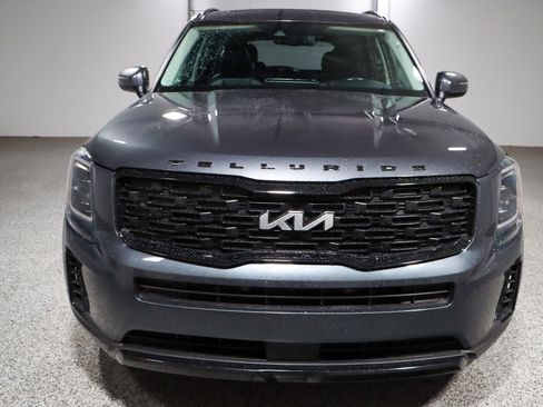 Used 2022 Kia Telluride EX w/ EX Premium Package image 4