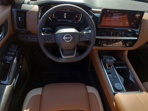 New 2026 Nissan Pathfinder Platinum image 12