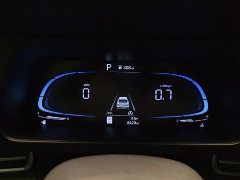 Used 2024 Hyundai Elantra SE image 25