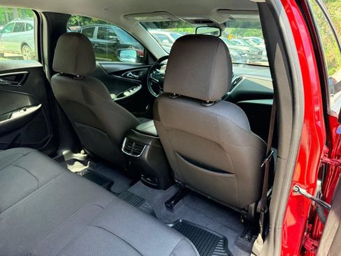 Used 2018 Chevrolet Malibu LT FWD image 22