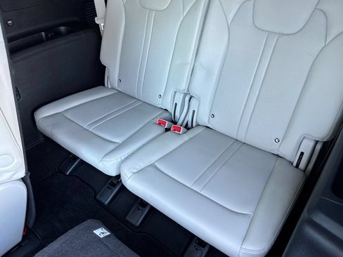 Used 2023 Kia Sorento SX Prestige w/ Panoramic Sunroof Package AWD/4WD image 16