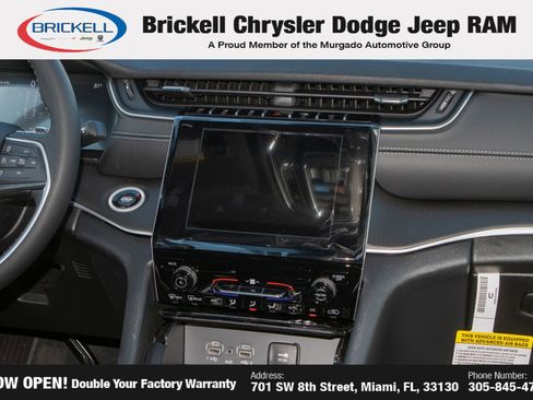 New 2025 Jeep Grand Cherokee Laredo image 22