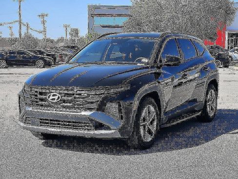 Certified 2025 Hyundai Tucson SEL FWD image 2