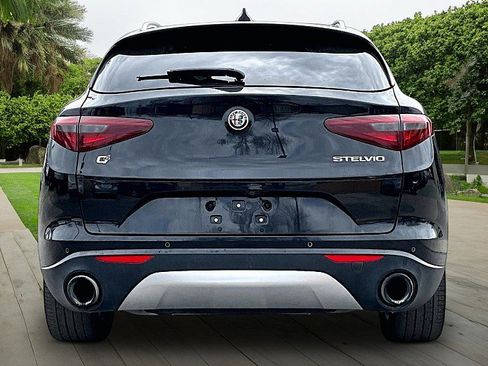 Used 2019 Alfa Romeo Stelvio Ti Lusso w/ Quick Order Package 22X Lusso image 4