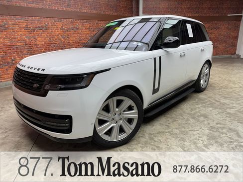 Used 2023 Land Rover Range Rover SE AWD/4WD image 1