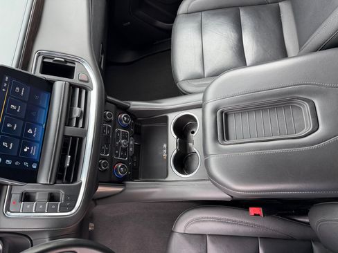 Used 2023 Chevrolet Tahoe LT AWD/4WD image 12