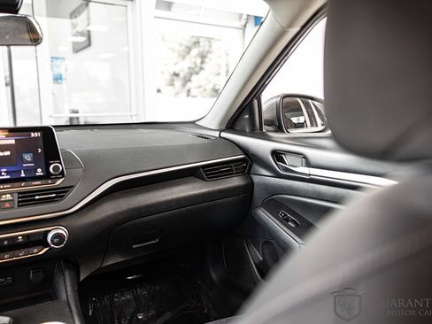 Used 2022 Nissan Altima 2.5 SV FWD image 34