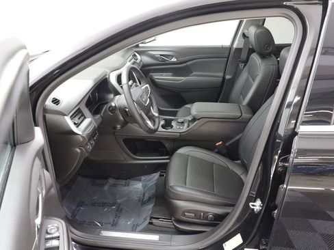 Used 2023 GMC Acadia SLT w/ Technology Package AWD/4WD image 6