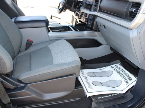 Used 2023 Ford F250 XLT image 15