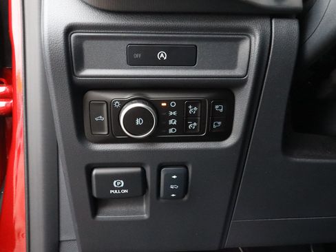 Used 2025 Ford F150 Lariat w/ Equipment Group 501A Mid AWD/4WD image 17