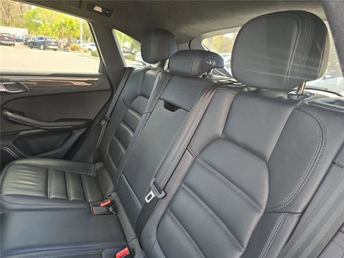 Used 2023 Porsche Macan T image 12