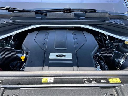 Certified 2023 Land Rover Range Rover SE AWD/4WD image 9