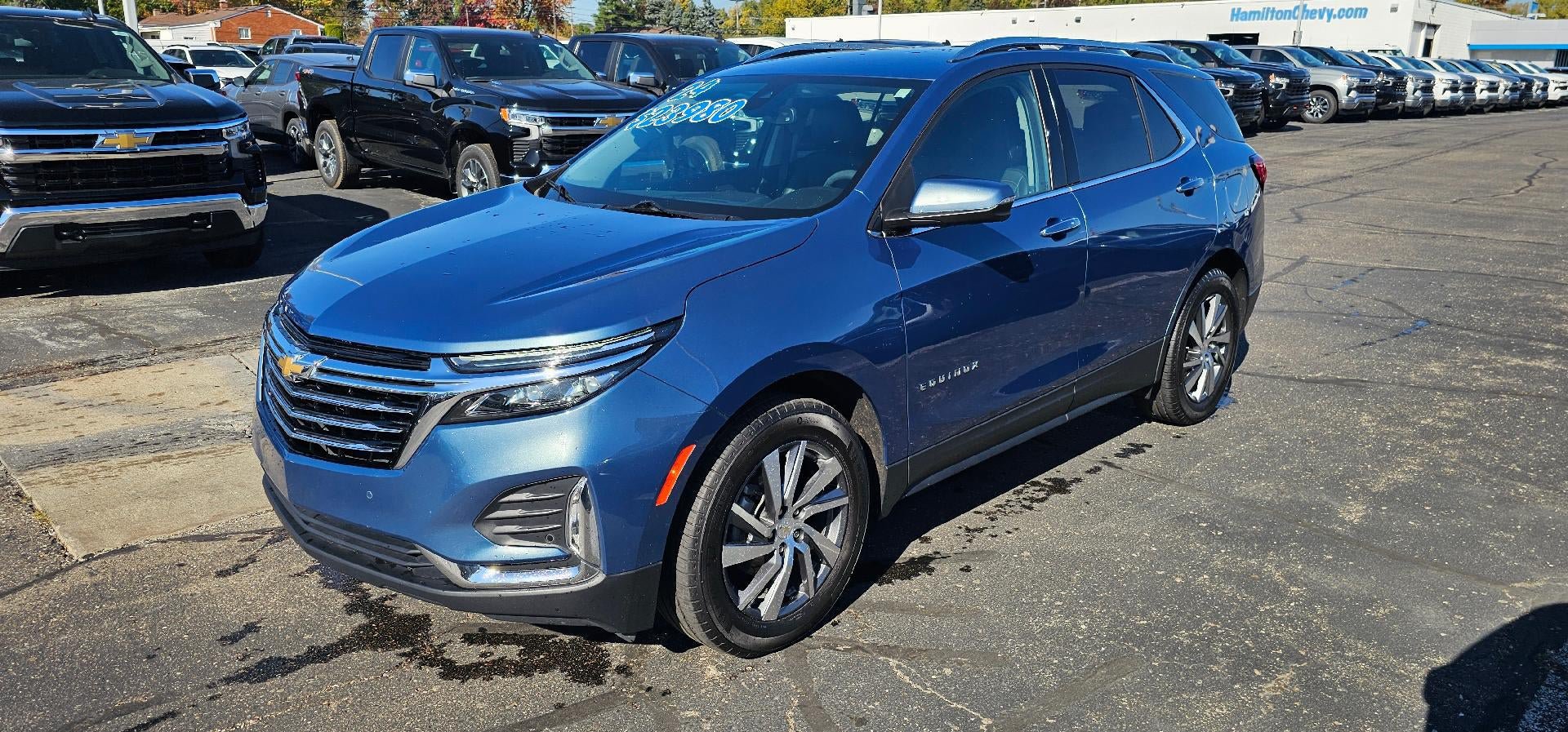 Used 2024 Chevrolet Equinox Premier w/ LPO, Floor Liner Package AWD/4WD image 3