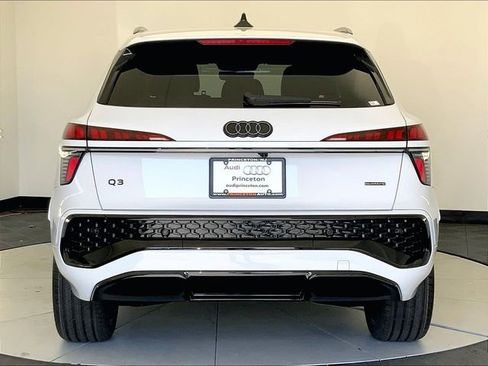 New 2026 Audi Q3 quattro 2.0T AWD/4WD image 14