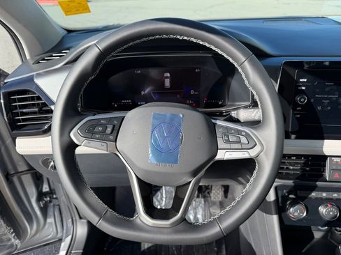 New 2026 Volkswagen Taos S image 21