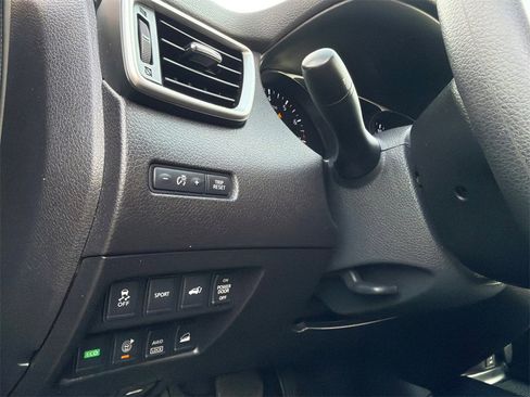 Used 2016 Nissan Rogue SV w/ SV Premium Package image 33