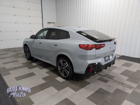 Used 2025 BMW X2 xDrive28i w/ M Sport Package AWD/4WD image 2