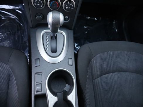 Used 2014 Nissan Rogue S image 22