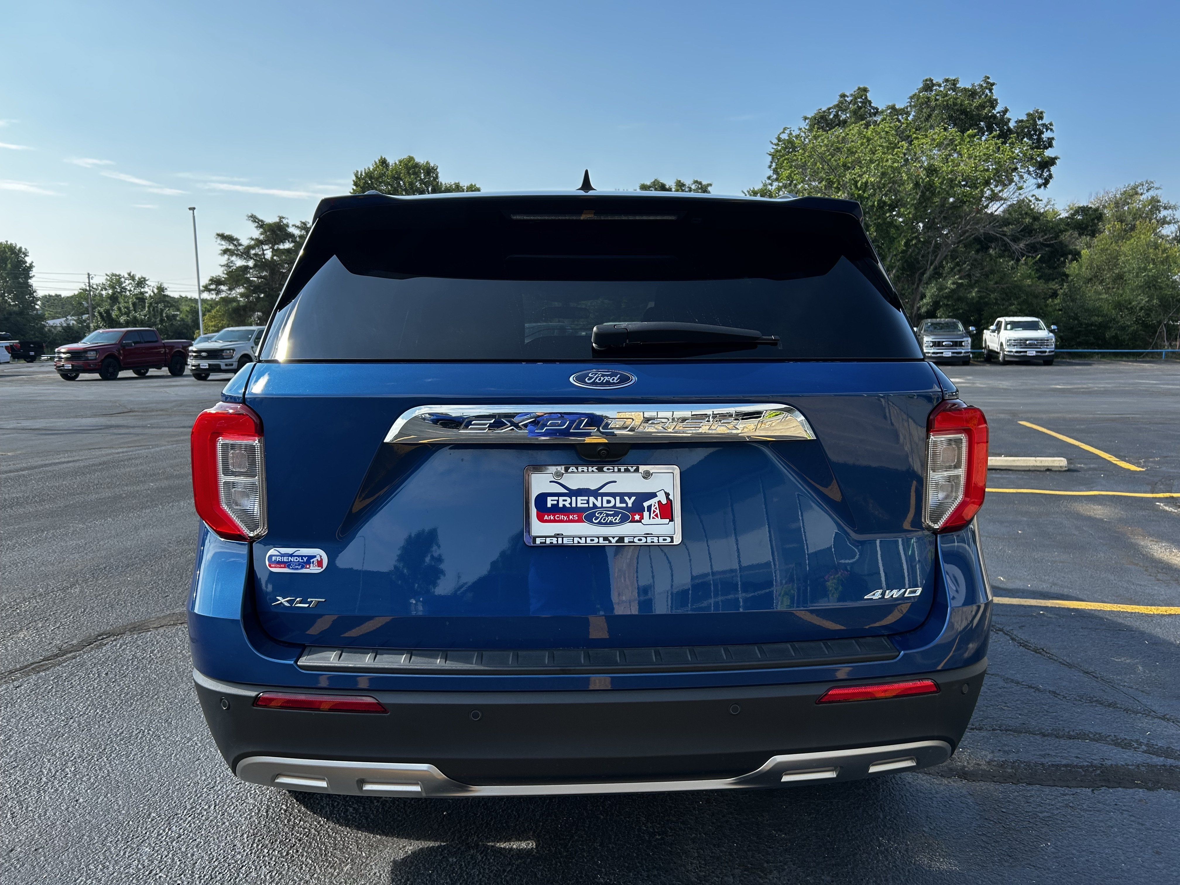 Used 2023 Ford Explorer XLT w/ Equipment Group 202A AWD/4WD image 8