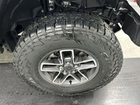 Used 2024 Jeep Gladiator Mojave w/ Convenience Group image 6