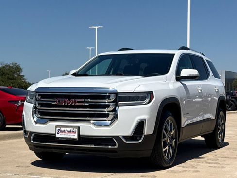 Used 2023 GMC Acadia SLT AWD/4WD image 3