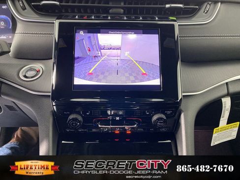 New 2026 Jeep Grand Cherokee Laredo X image 21