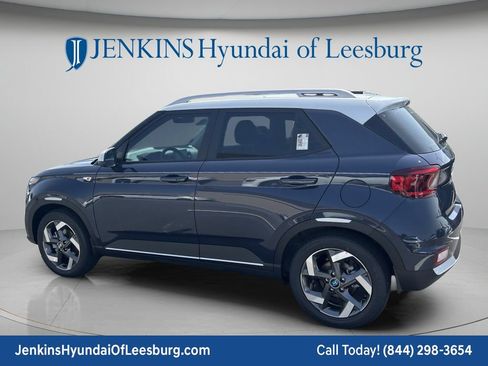 New 2026 Hyundai Venue SEL FWD image 8
