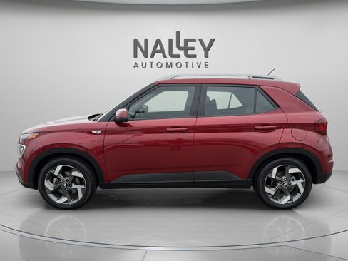 Used 2023 Hyundai Venue Limited w/ Cargo Package image 3