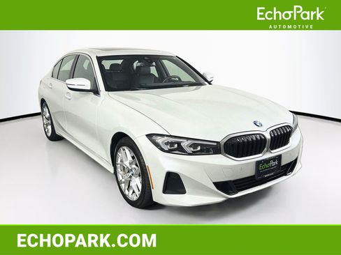Used 2025 BMW 330i Sedan w/ Convenience Package RWD image 1