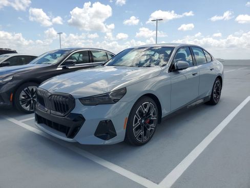 Used 2026 BMW 530i w/ M Sport Package RWD image 1