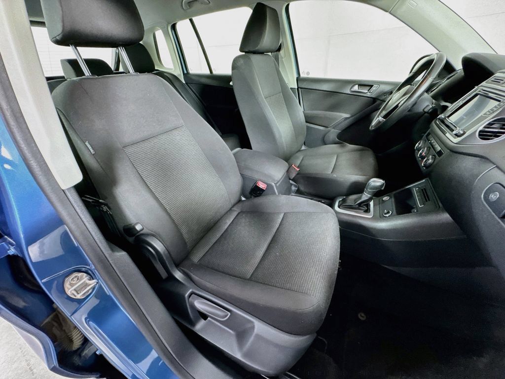Used 2018 Volkswagen Tiguan Limited w/ Premium Package AWD/4WD image 33