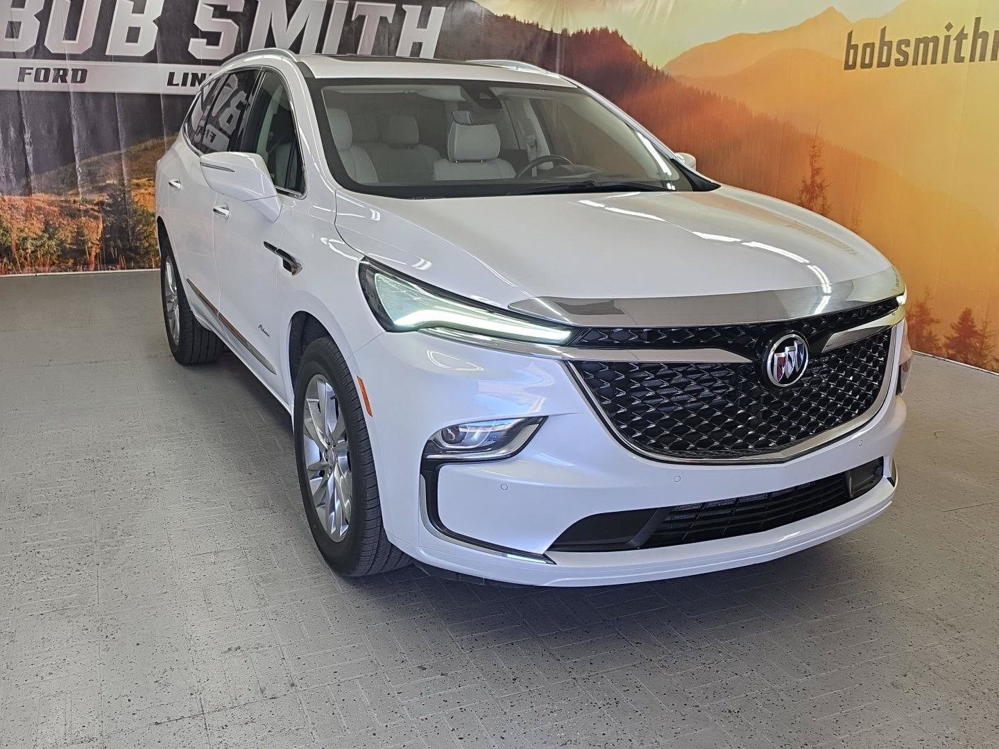 Used 2023 Buick Enclave Avenir w/ LPO, Floor Liner Package AWD/4WD image 1