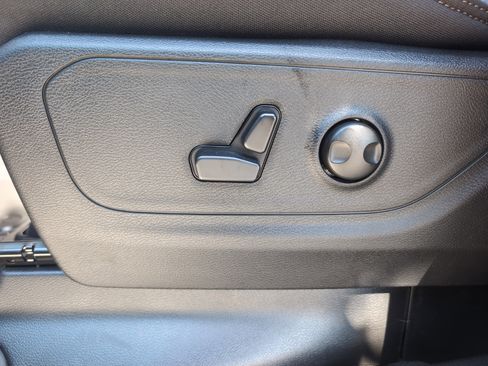 Used 2026 RAM 1500 Big Horn AWD/4WD image 17