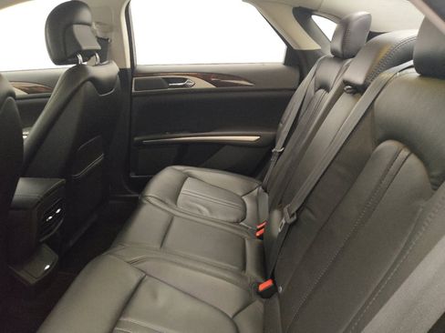Used 2014 Lincoln MKZ FWD image 18