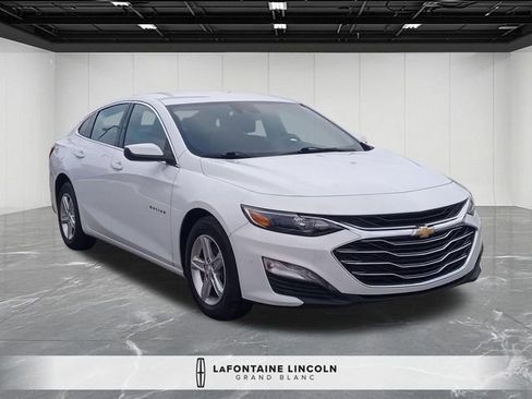 Used 2023 Chevrolet Malibu LT image 3
