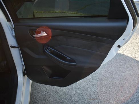 Used 2016 Ford Focus ST FWD image 25