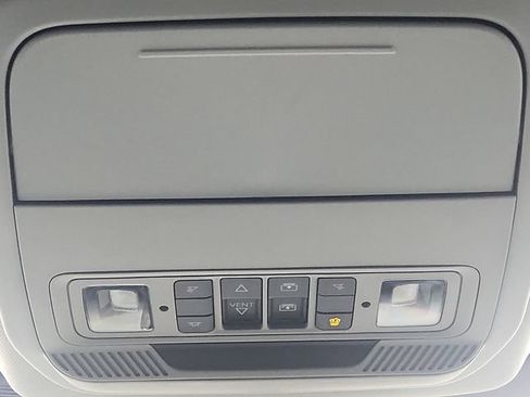 Certified 2023 Ford Explorer XLT w/ Equipment Group 202A AWD/4WD image 19