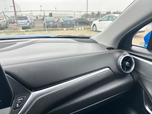 Used 2025 Chevrolet Blazer LT image 35