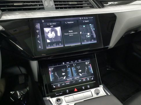 Used 2024 Audi Q8 e-tron Premium Plus w/ Premium Plus Package image 50