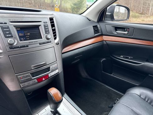 Used 2013 Subaru Outback 3.6R Limited w/ Moonroof Pkg image 14