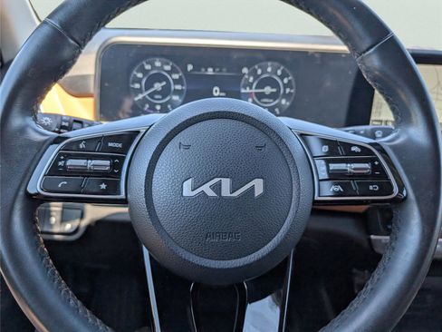Used 2024 Kia Seltos EX FWD image 22