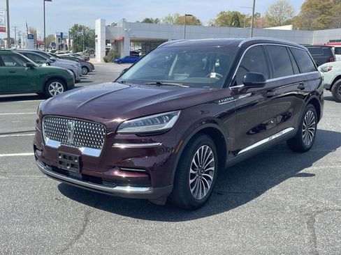 Used 2023 Lincoln Aviator 2WD w/ Premium Package image 17