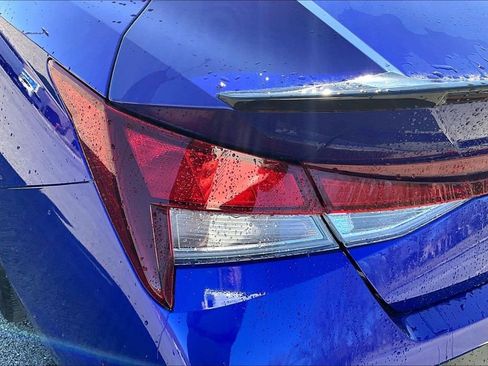 Used 2025 Hyundai Elantra Sport image 28