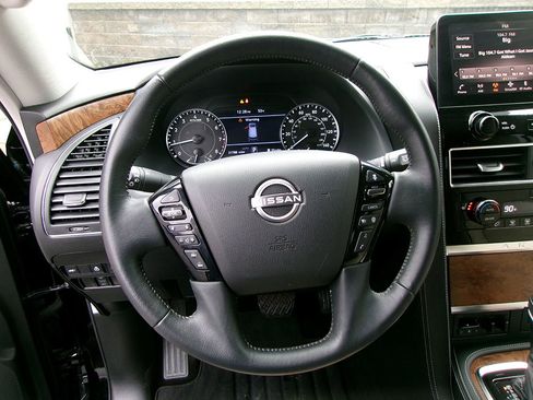 Used 2023 Nissan Armada SL w/ Captain's Chairs Package image 18