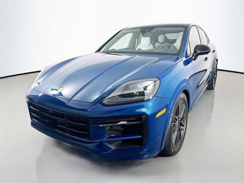 New 2025 Porsche Cayenne GTS image 1