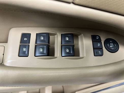 Certified 2018 Cadillac Escalade Platinum image 24