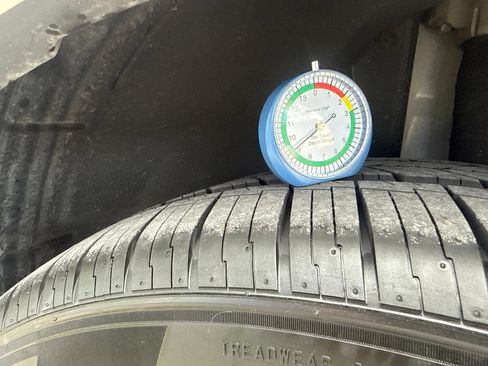 Used 2023 Maserati Levante GT AWD/4WD image 8