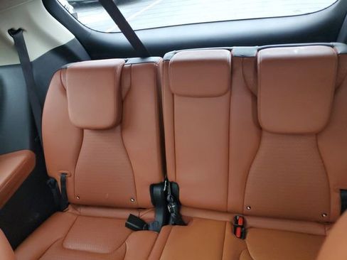 Used 2024 Kia Carnival SX Prestige FWD image 9