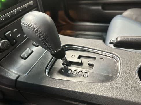 Used 2005 Ford Thunderbird RWD image 21