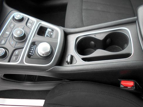 Used 2016 Chrysler 200 Limited image 14